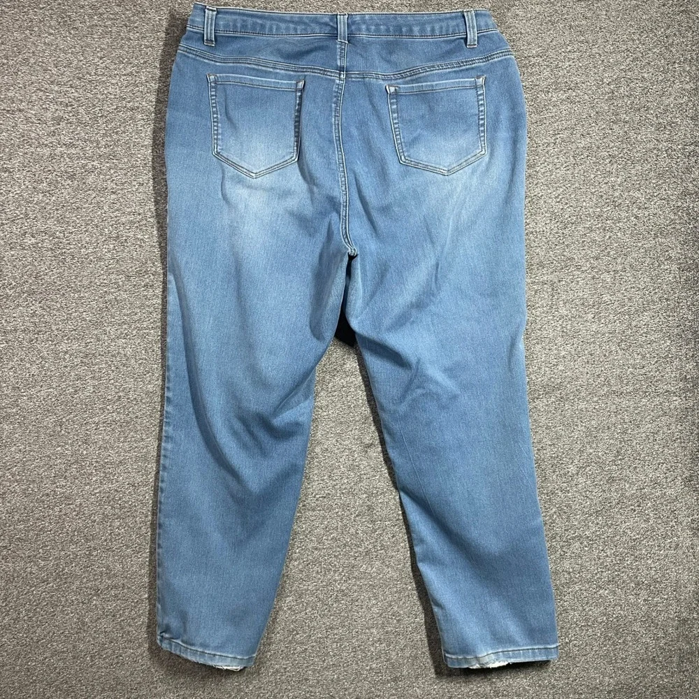 Catherines Sateen Stretch Light Wash Straight Leg Jeans Womens 18W Blue Denim